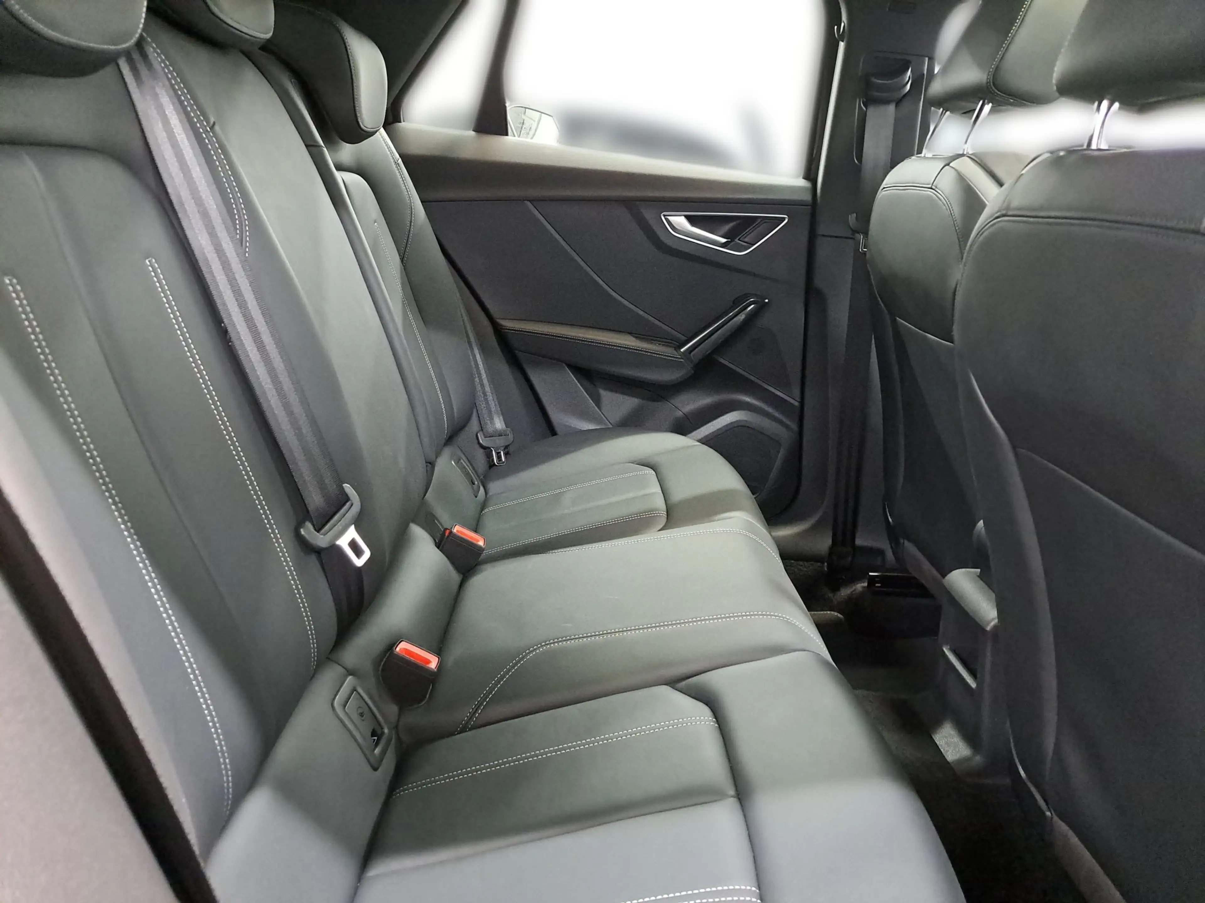 Audi SQ2 TFSI quattro S tronic NAVI RFK PANO ACC — photo 16