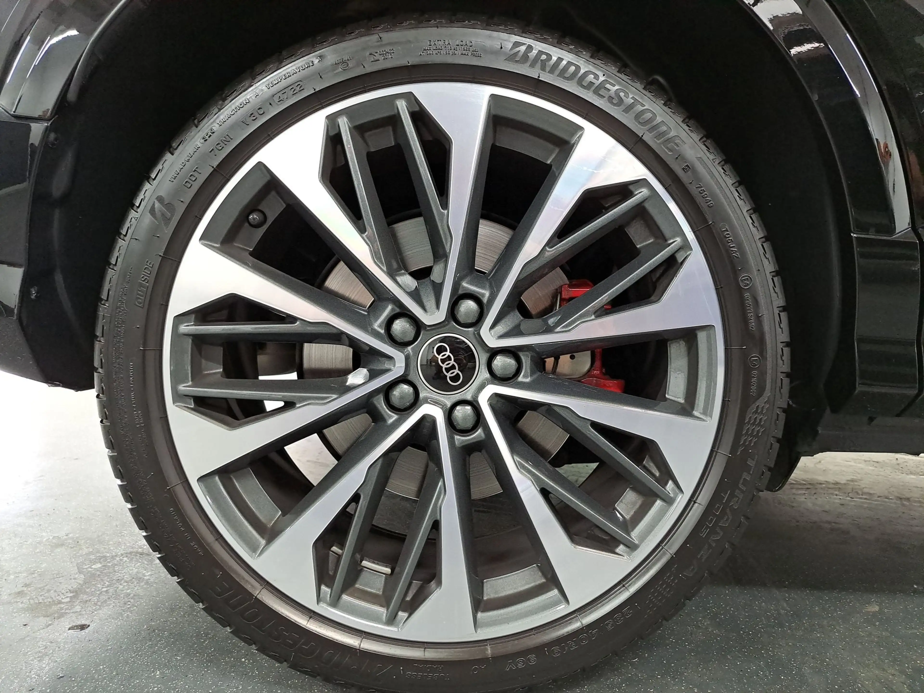 Audi SQ2 TFSI quattro S tronic NAVI RFK PANO ACC — photo 25