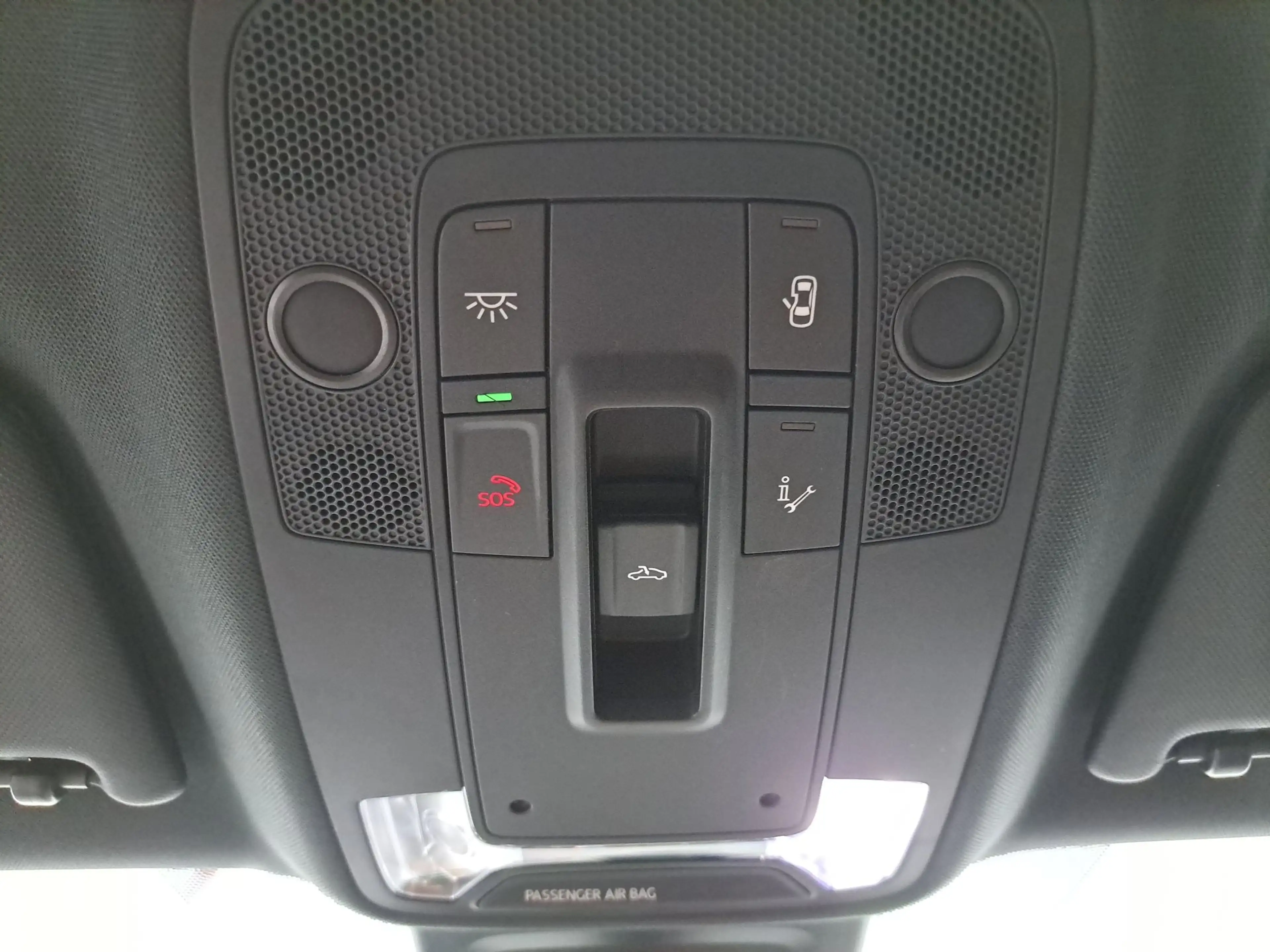 Audi SQ2 TFSI quattro S tronic NAVI RFK PANO ACC — photo 24