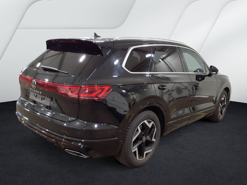 Volkswagen Touareg R-Line 3.0TDI +AHK+STDHZ+LUFT+ — photo 3