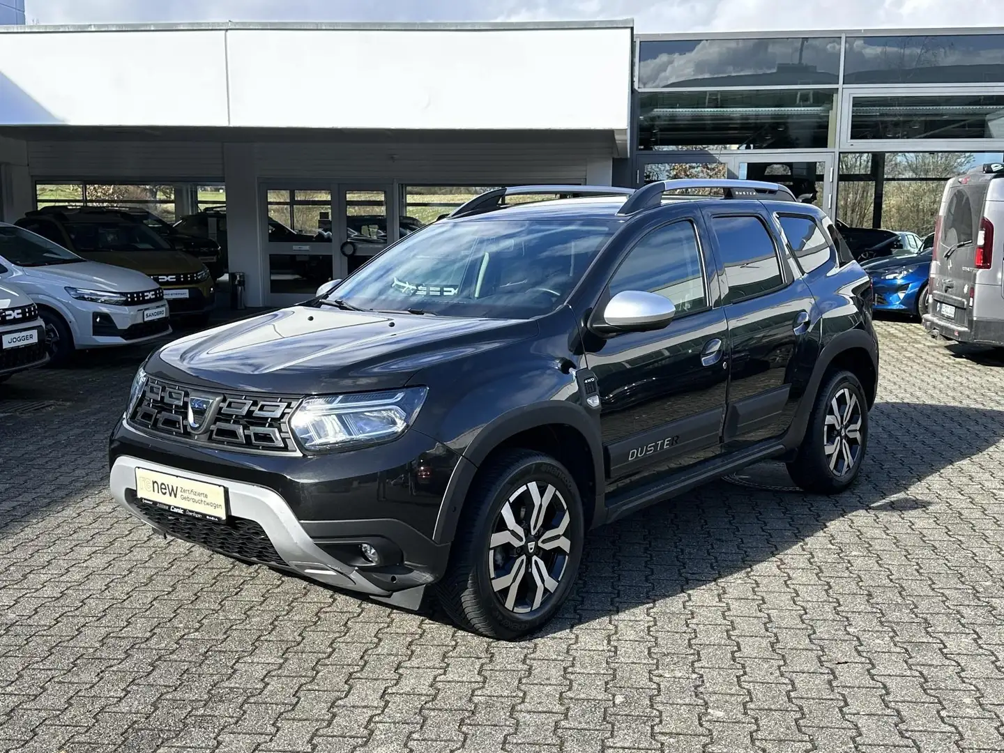 Dacia Duster Prestige+ TCe 150 4WD AHK SHZ Navi uvm Schwarz - 1