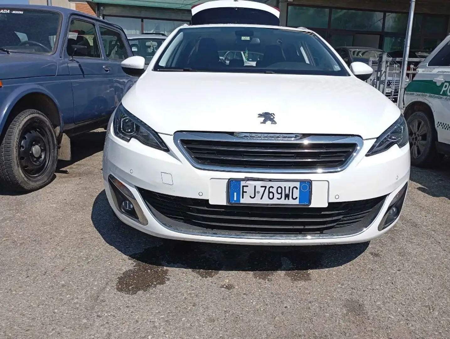 Peugeot 308 308 II 2013 SW SW 1.2 puretech t Gt Line s Bianco - 2
