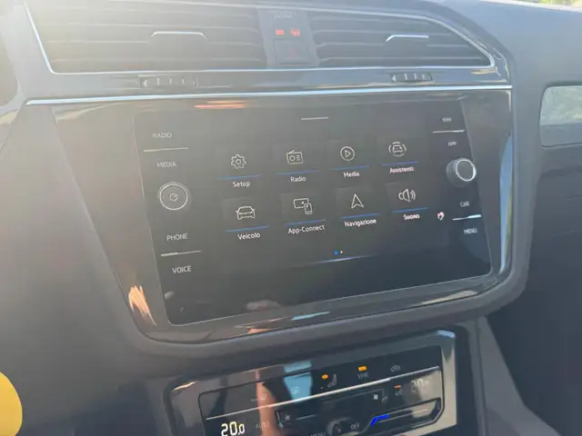 Volkswagen Tiguan view 11