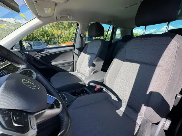 Volkswagen Tiguan view 14