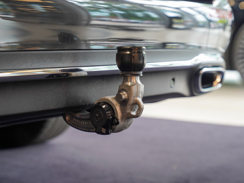 Mercedes-Benz E 220 E 220 d T AVANTGARDE Anhängevorrivhtung Kamera — photo 14