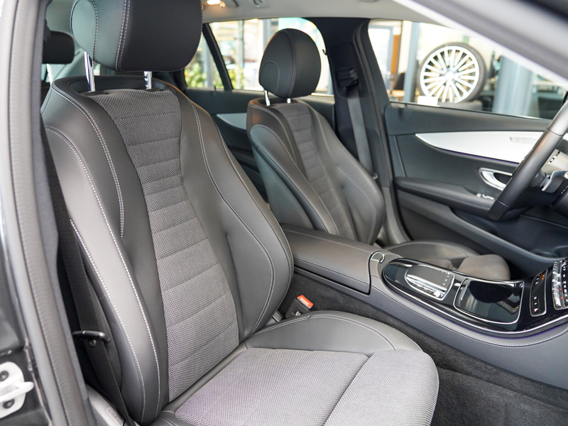 Mercedes-Benz E 220 E 220 d T AVANTGARDE Anhängevorrivhtung Kamera — photo 8