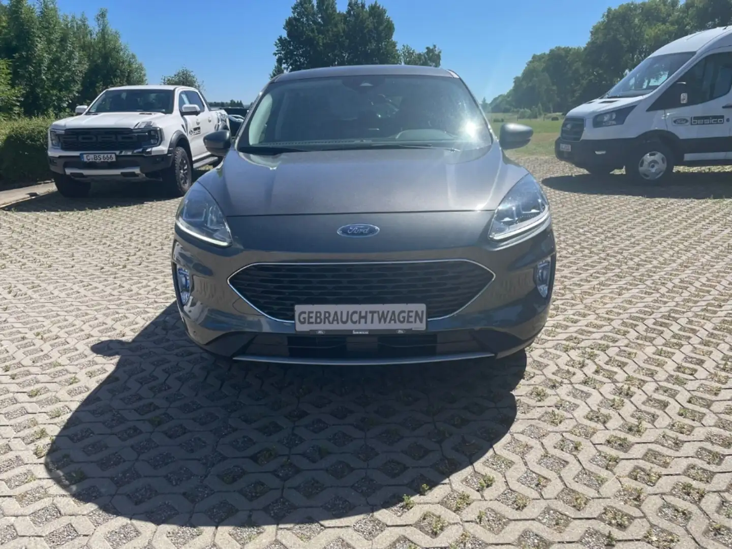 Ford Kuga Cool & Connect+PDC+SHZ+NAV+DAB+Tempomat+LMF Grau - 2