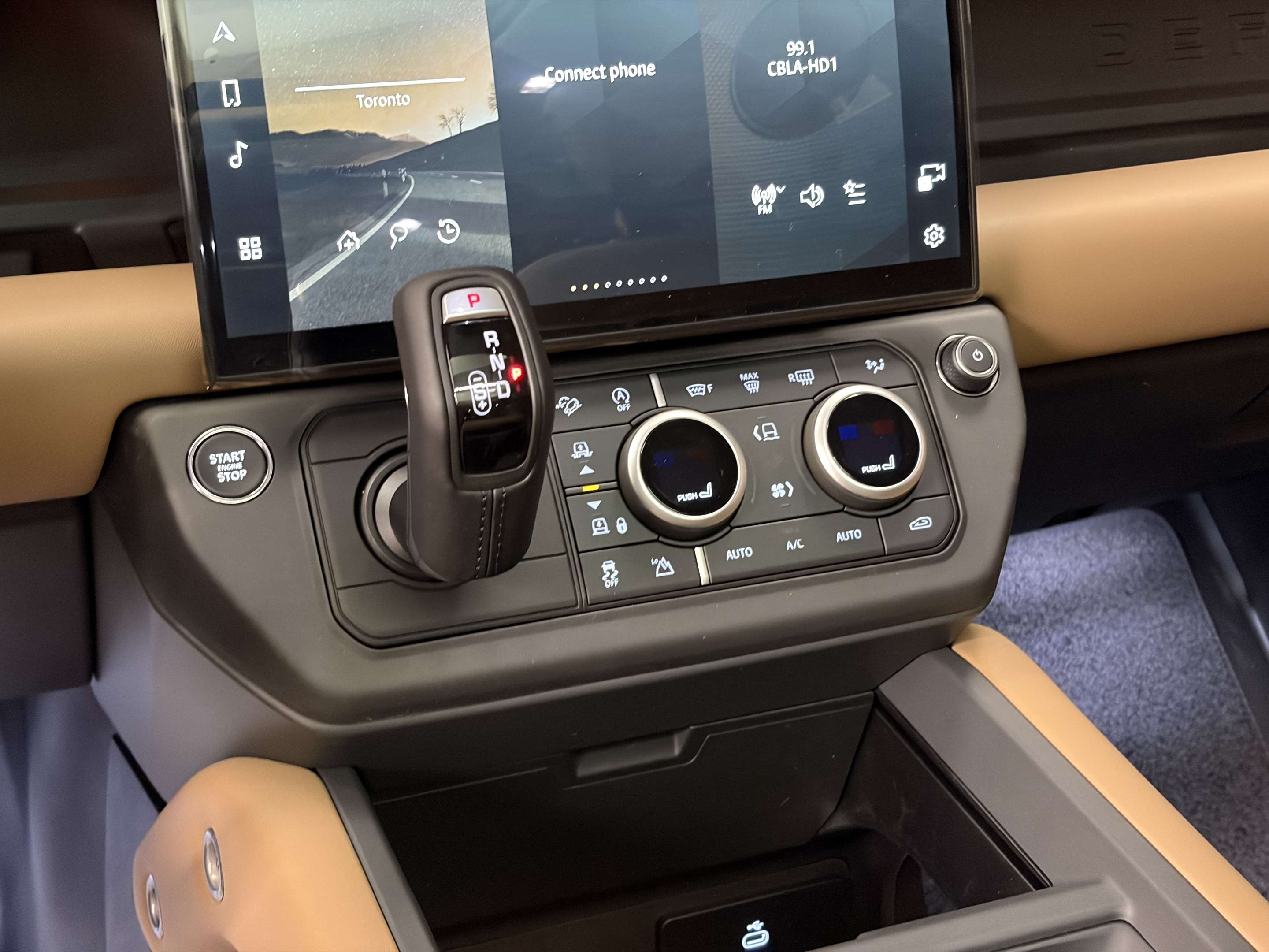 2026 Land Rover Defender X-Dynamic SE thumb 17