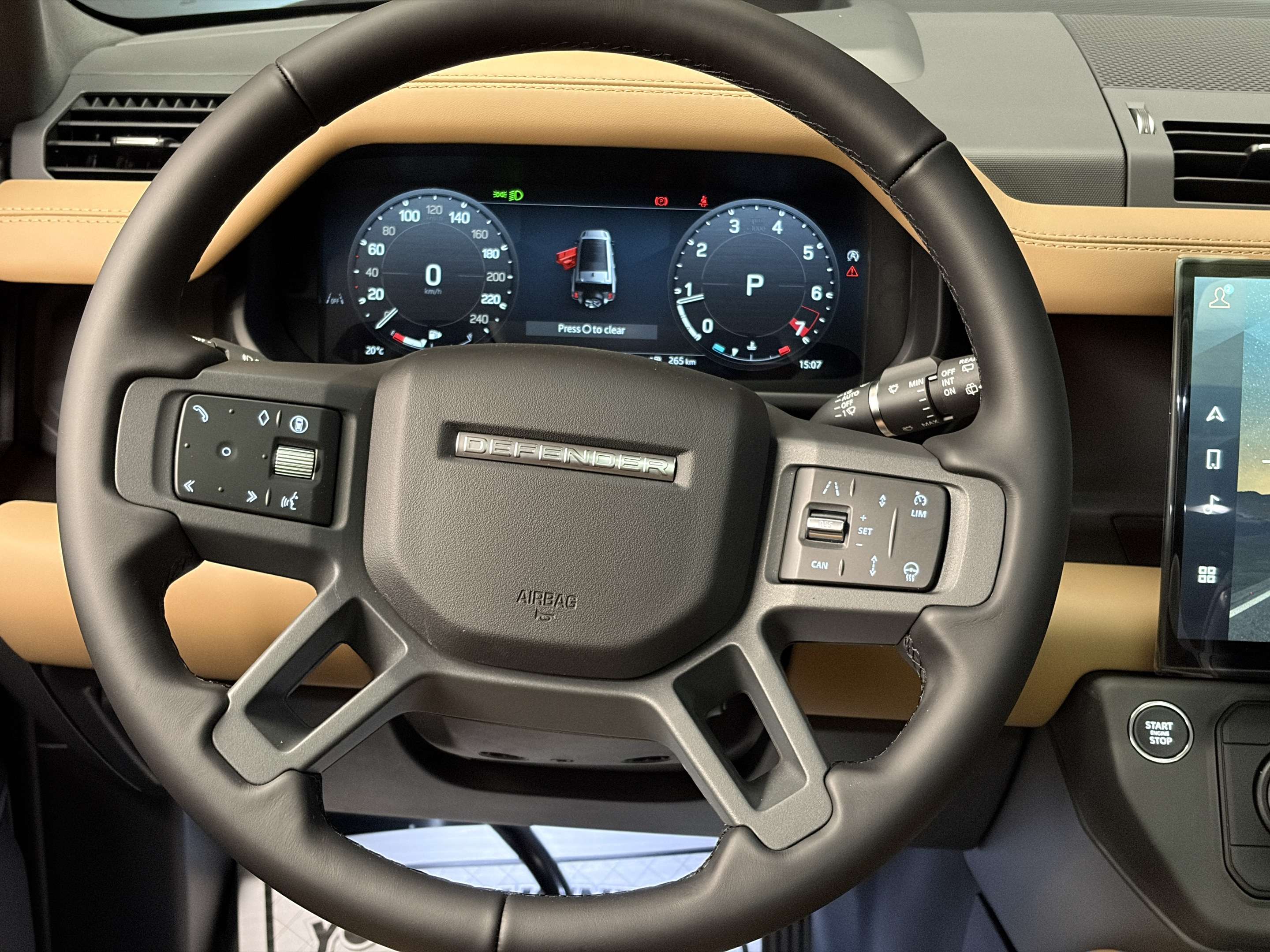 2026 Land Rover Defender X-Dynamic SE thumb 14