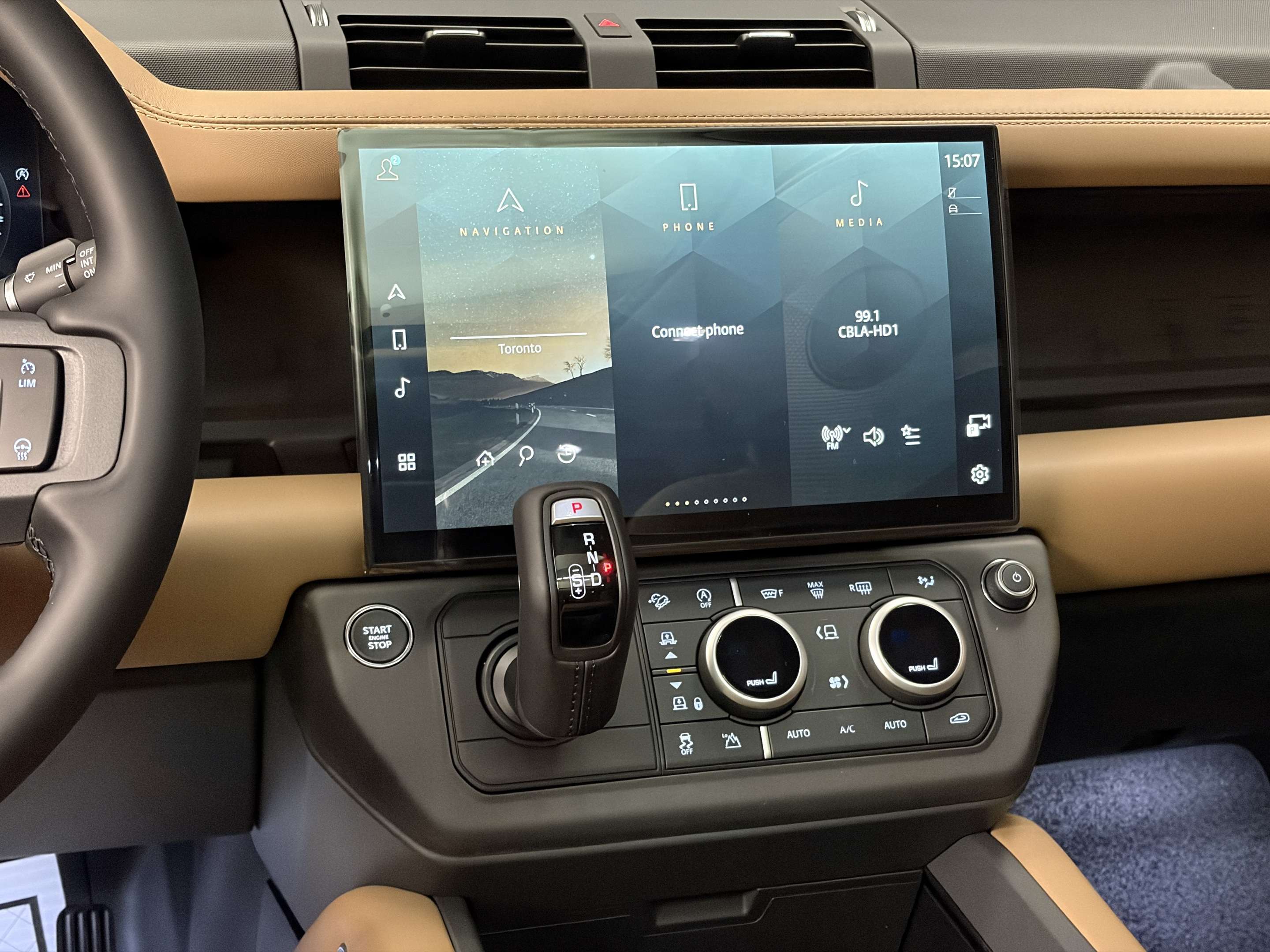 2026 Land Rover Defender X-Dynamic SE thumb 13