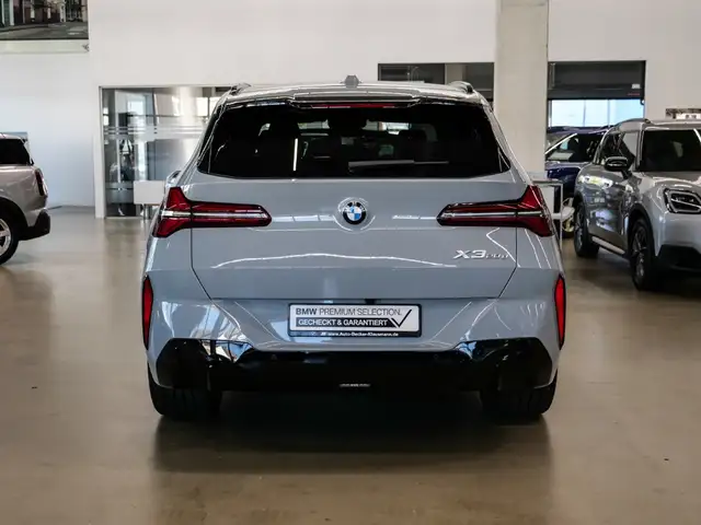 BMW X3 view 5