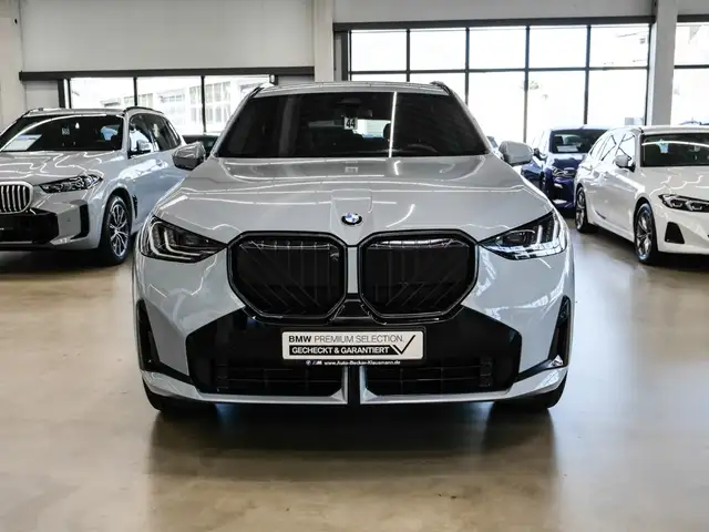 BMW X3 view 3