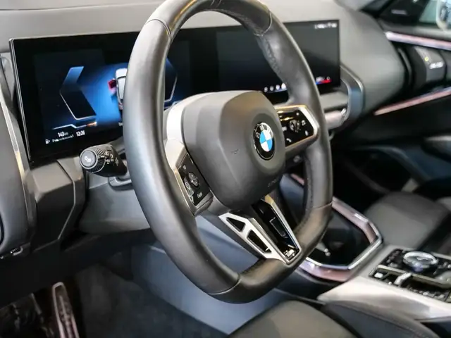 BMW X3 view 8