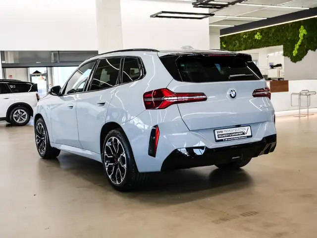 BMW X3 view 2