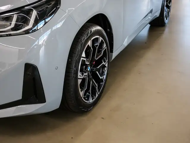 BMW X3 view 6