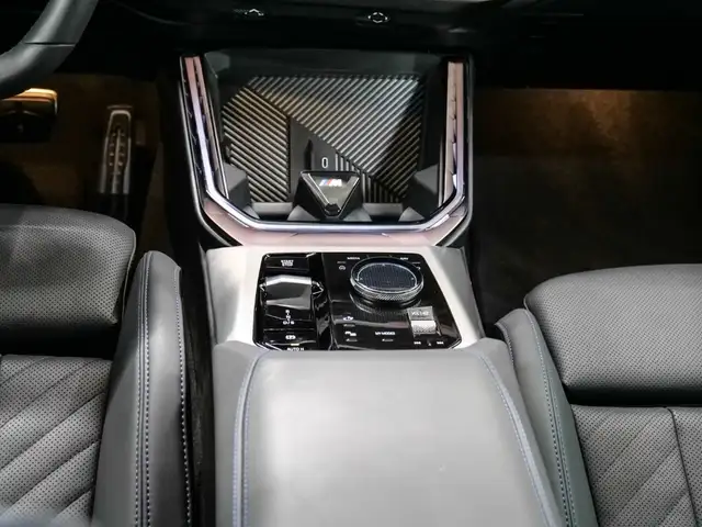 BMW X3 view 14