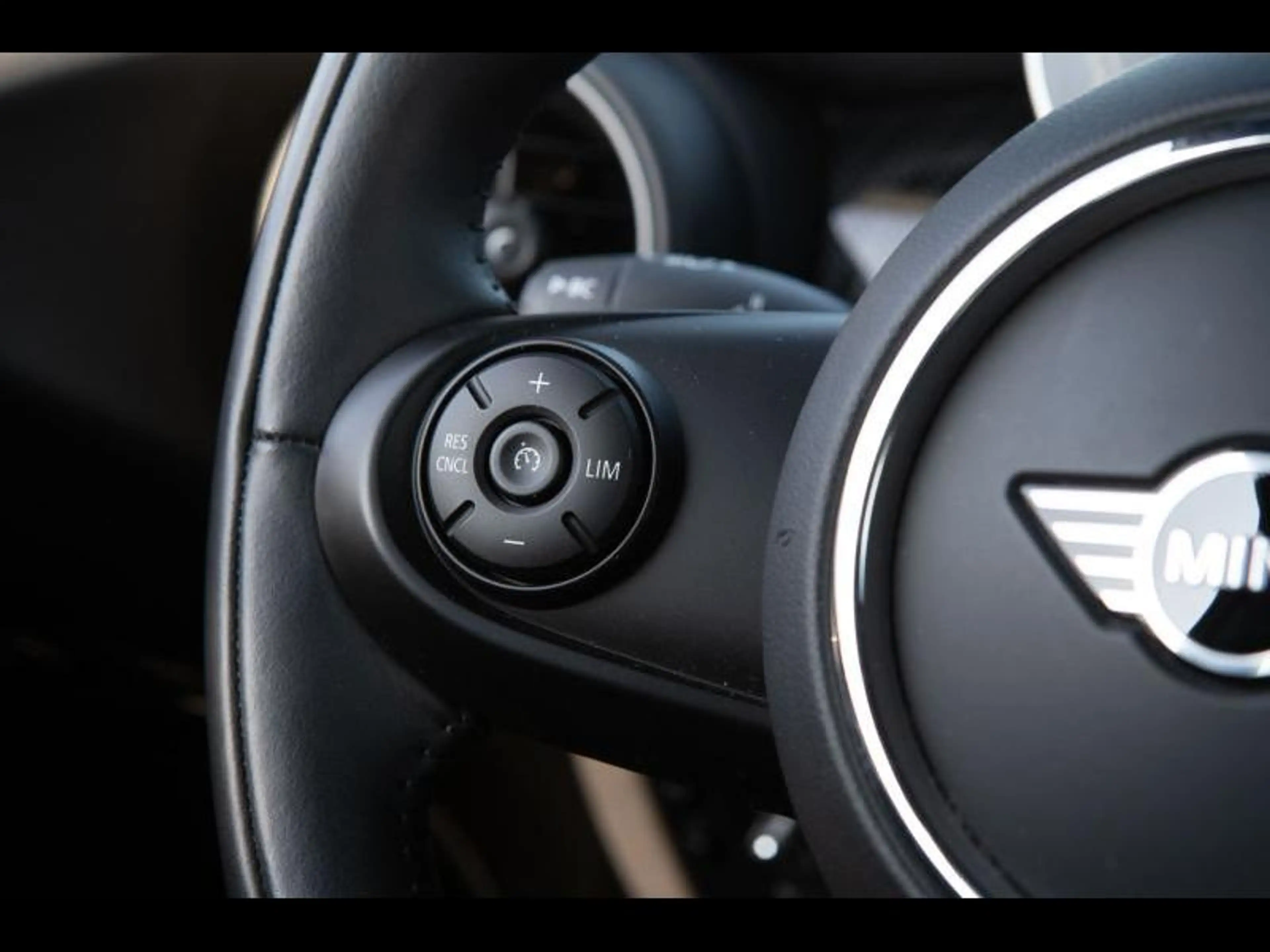 MINI Cooper SE Trim L MINI Cooper SE Hatch — photo 10
