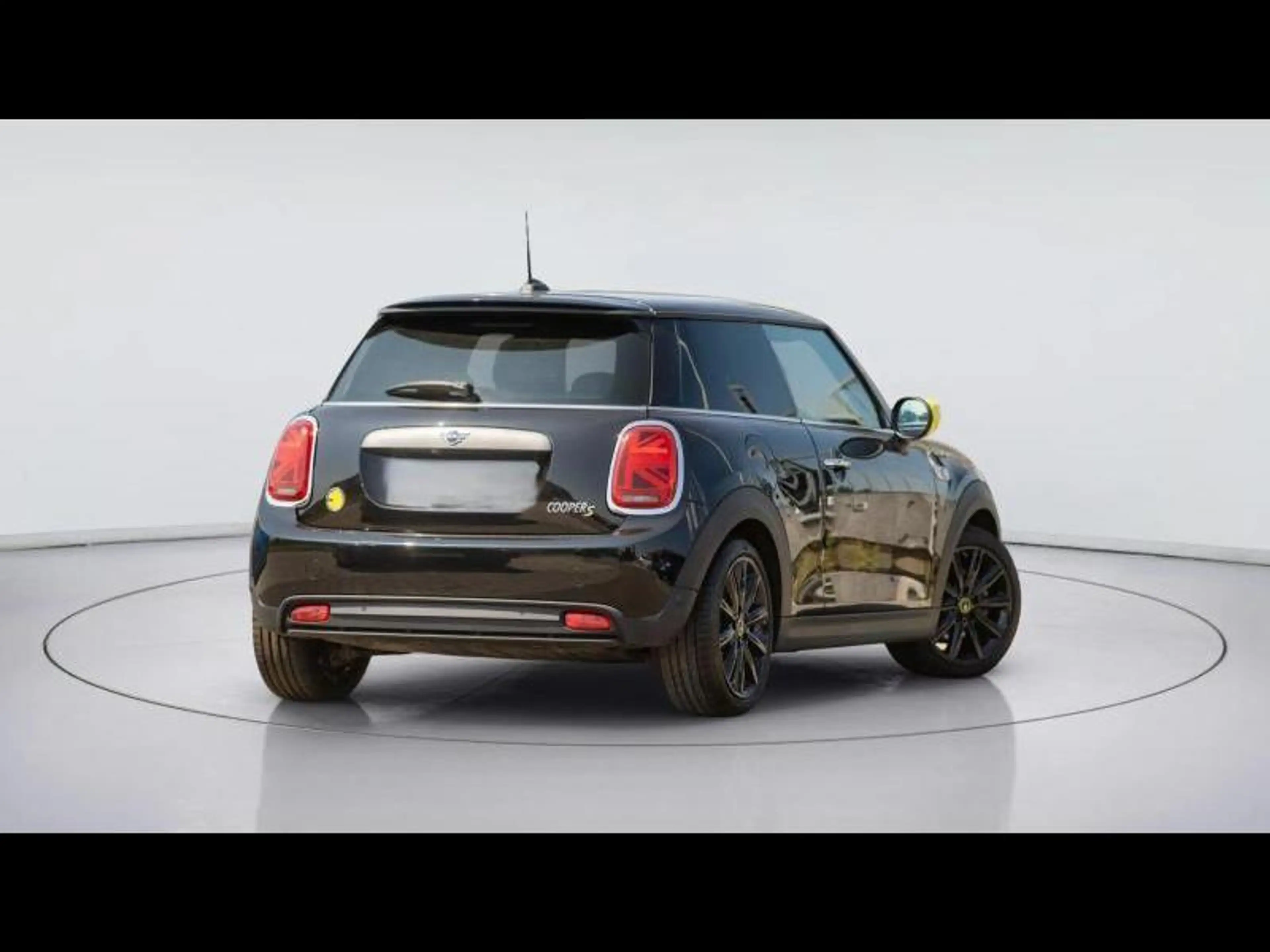 MINI Cooper SE Trim L MINI Cooper SE Hatch — photo 2
