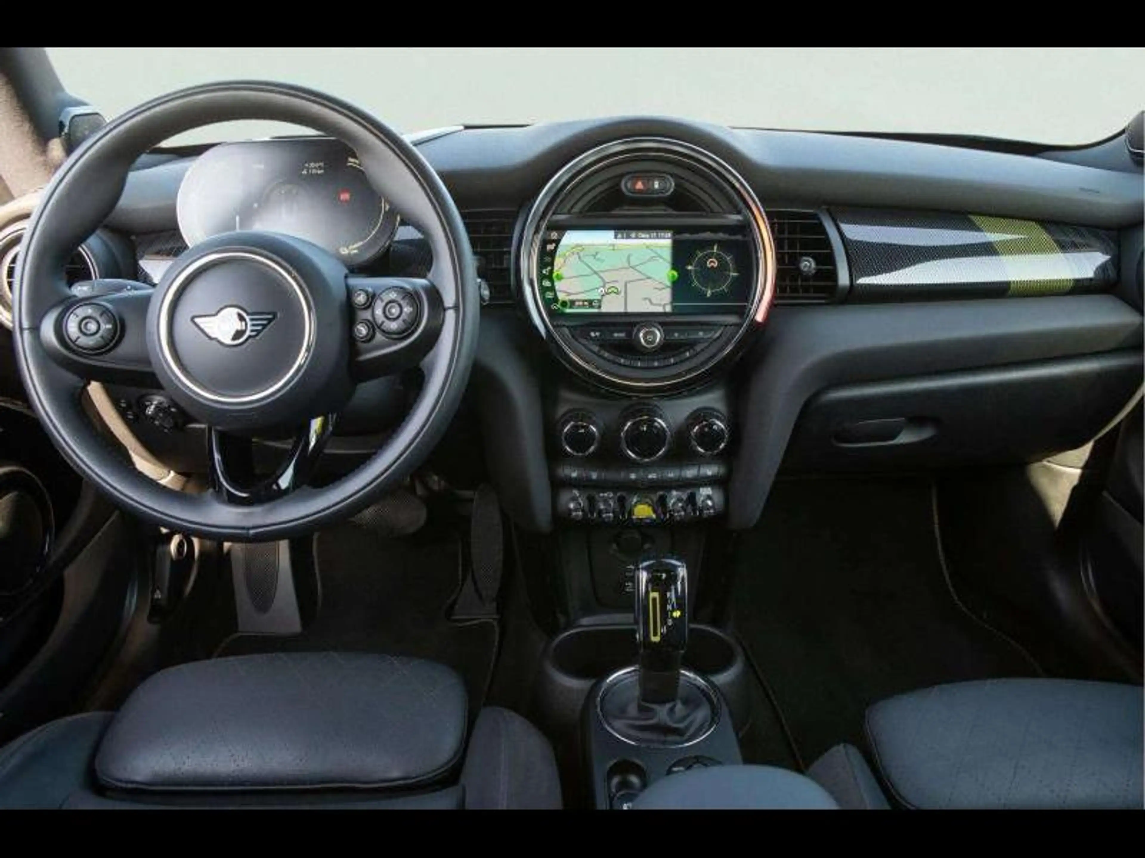 MINI Cooper SE Trim L MINI Cooper SE Hatch — photo 6