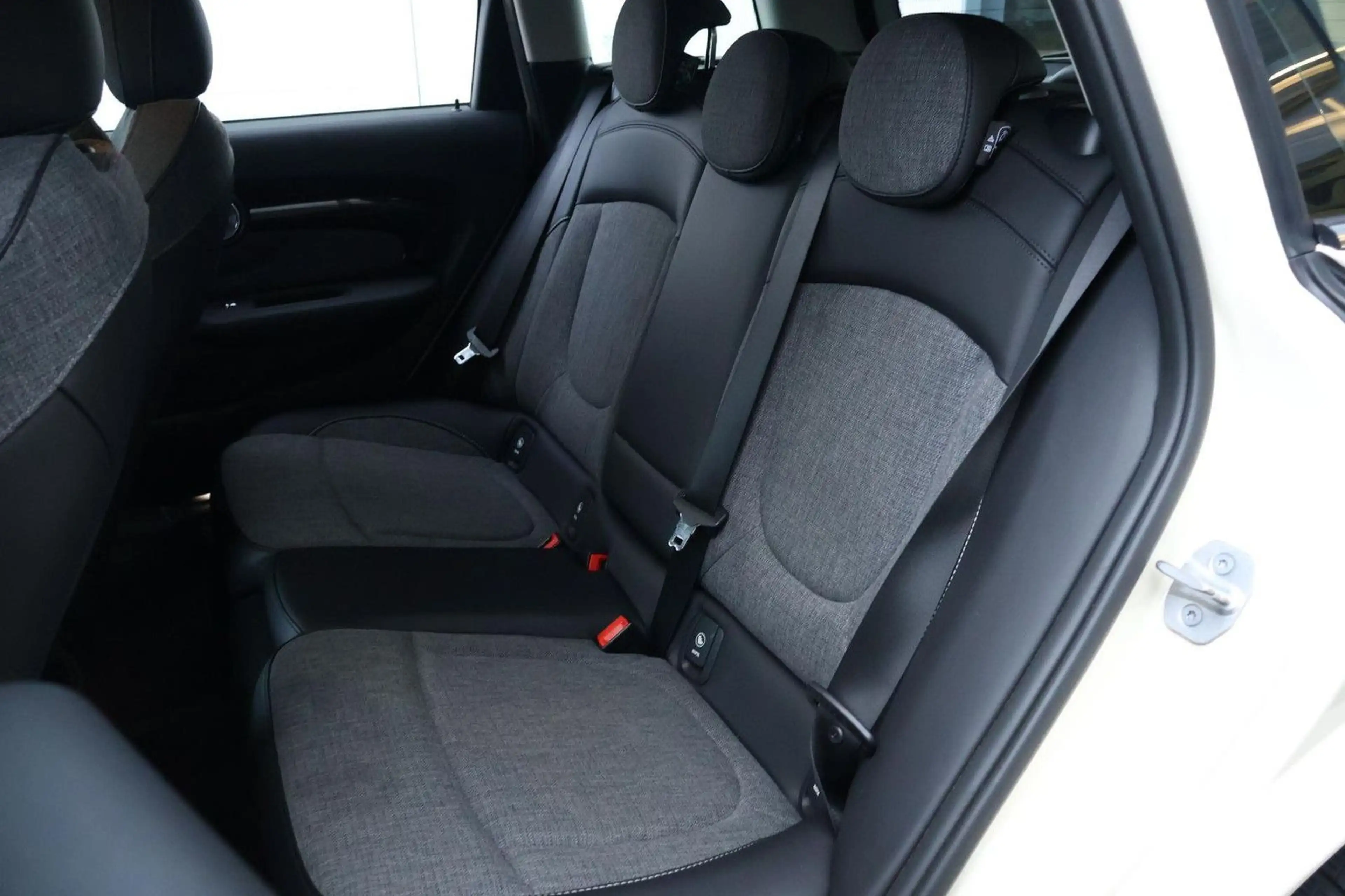 MINI One Clubman Mini 1.5 Business Edition — photo 14