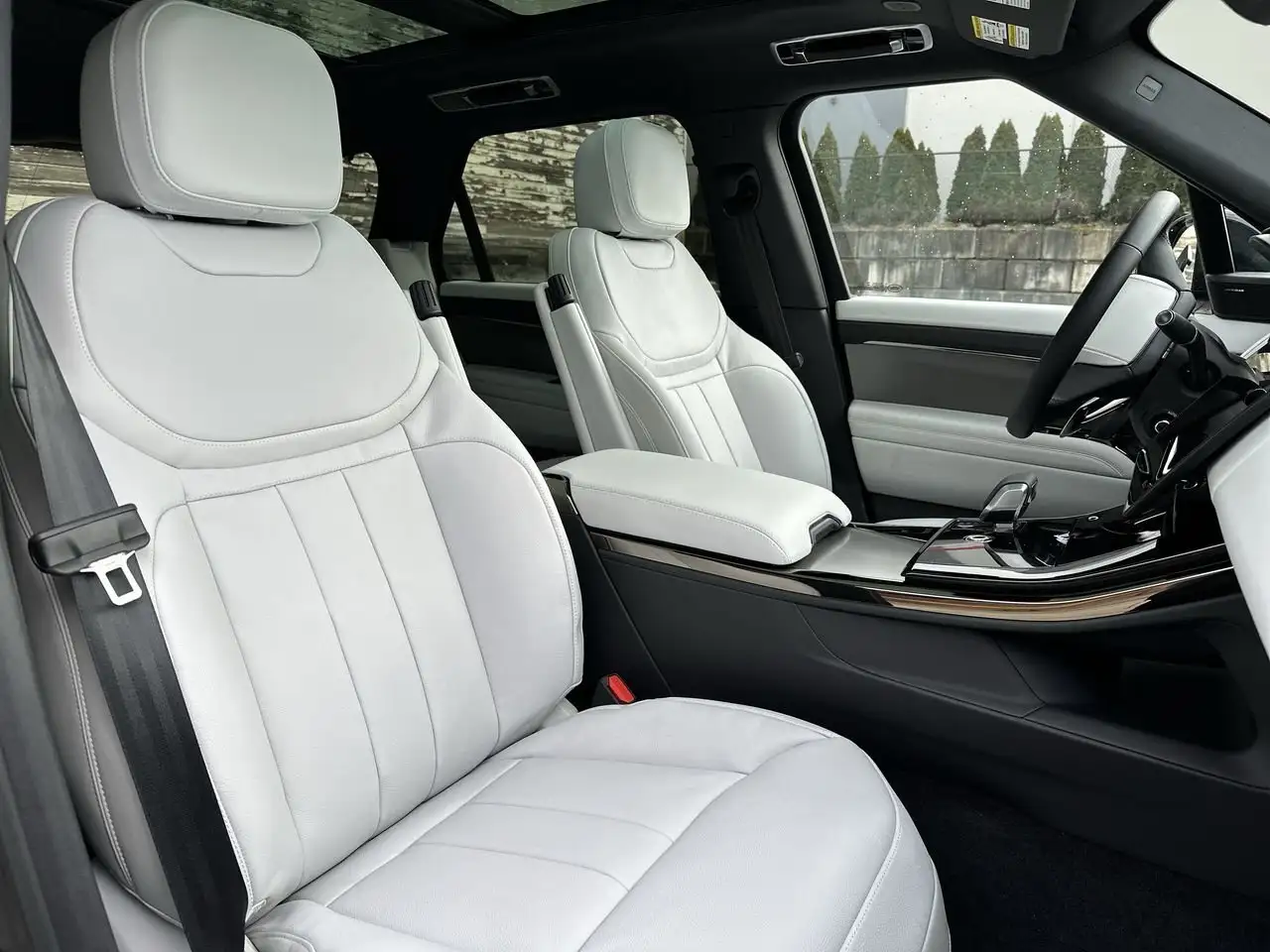 Land Rover Range Rover Sport снимка Land Rover Range Rover Sport