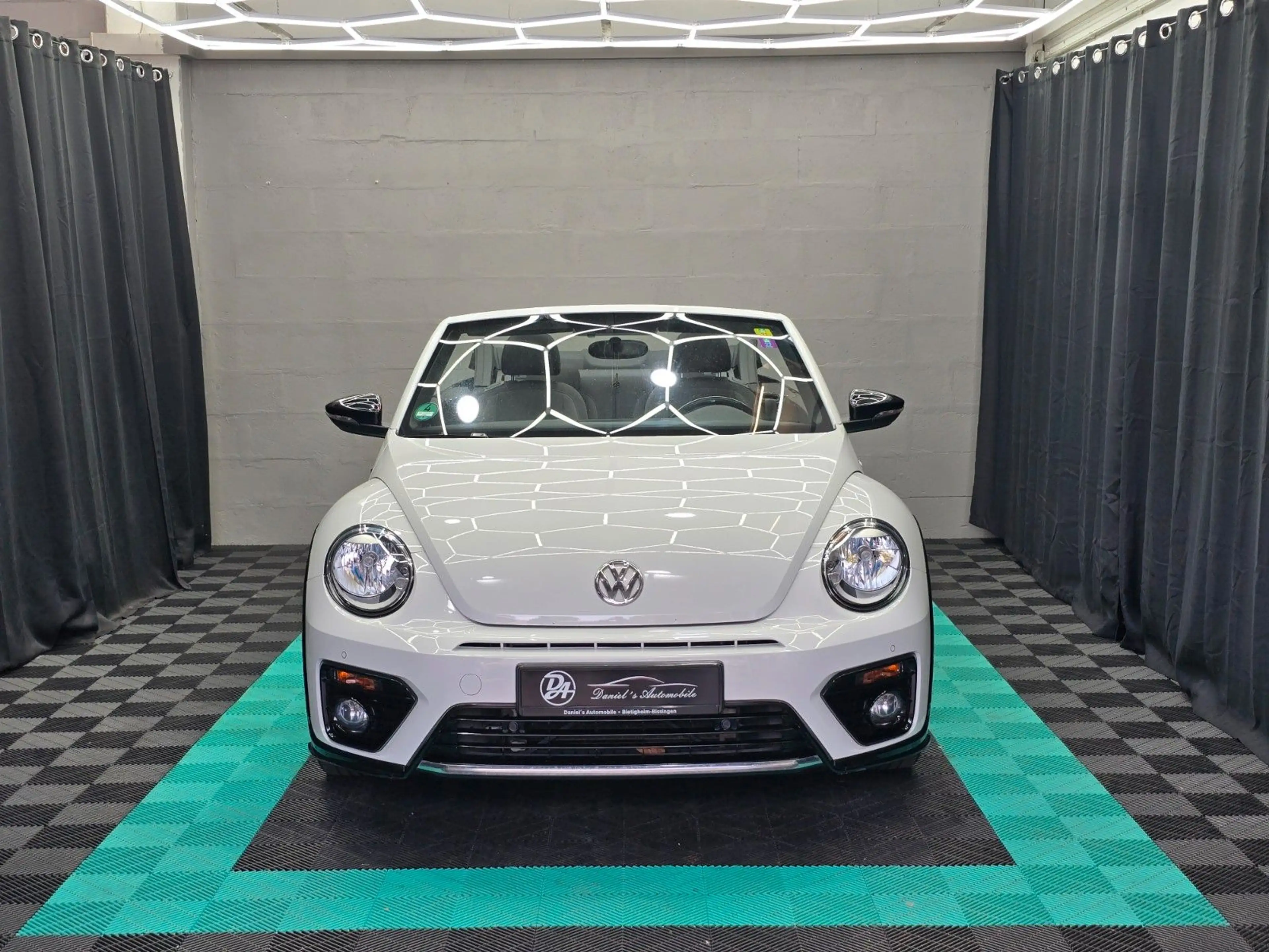 Volkswagen Beetle Cabriolet R-Line BMT/Start-Stopp
