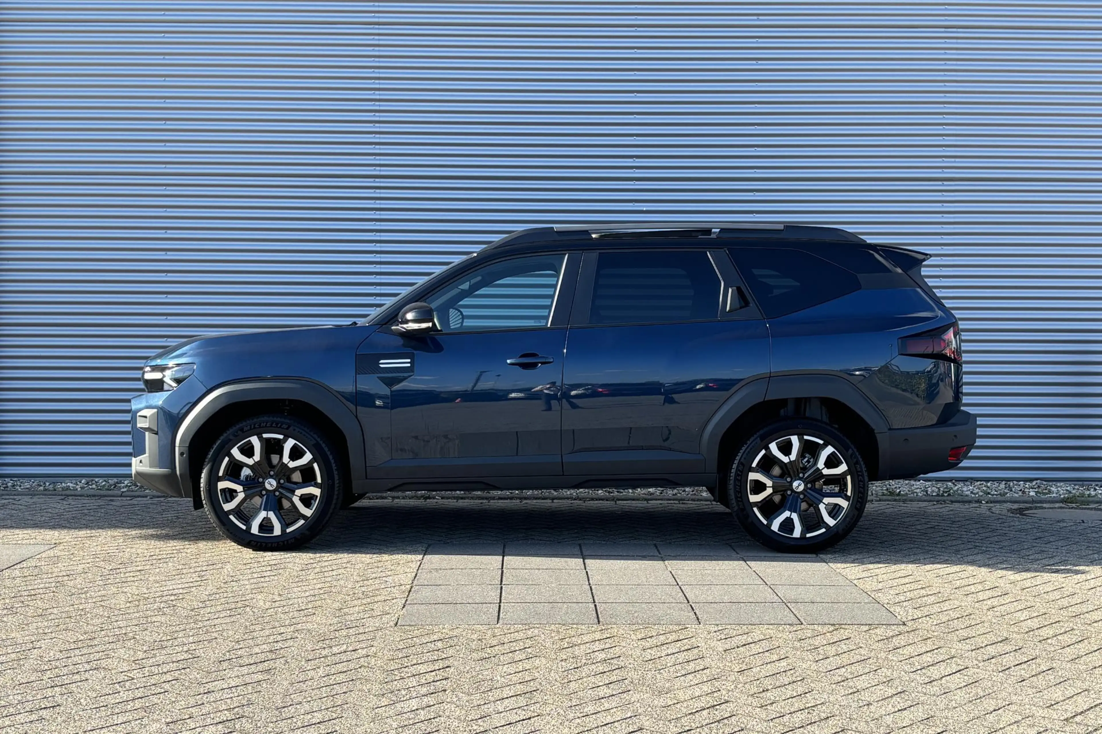 Dacia Bigster 1.8 Hybrid 155 Limited Edition | elektrisch glazen — photo 3