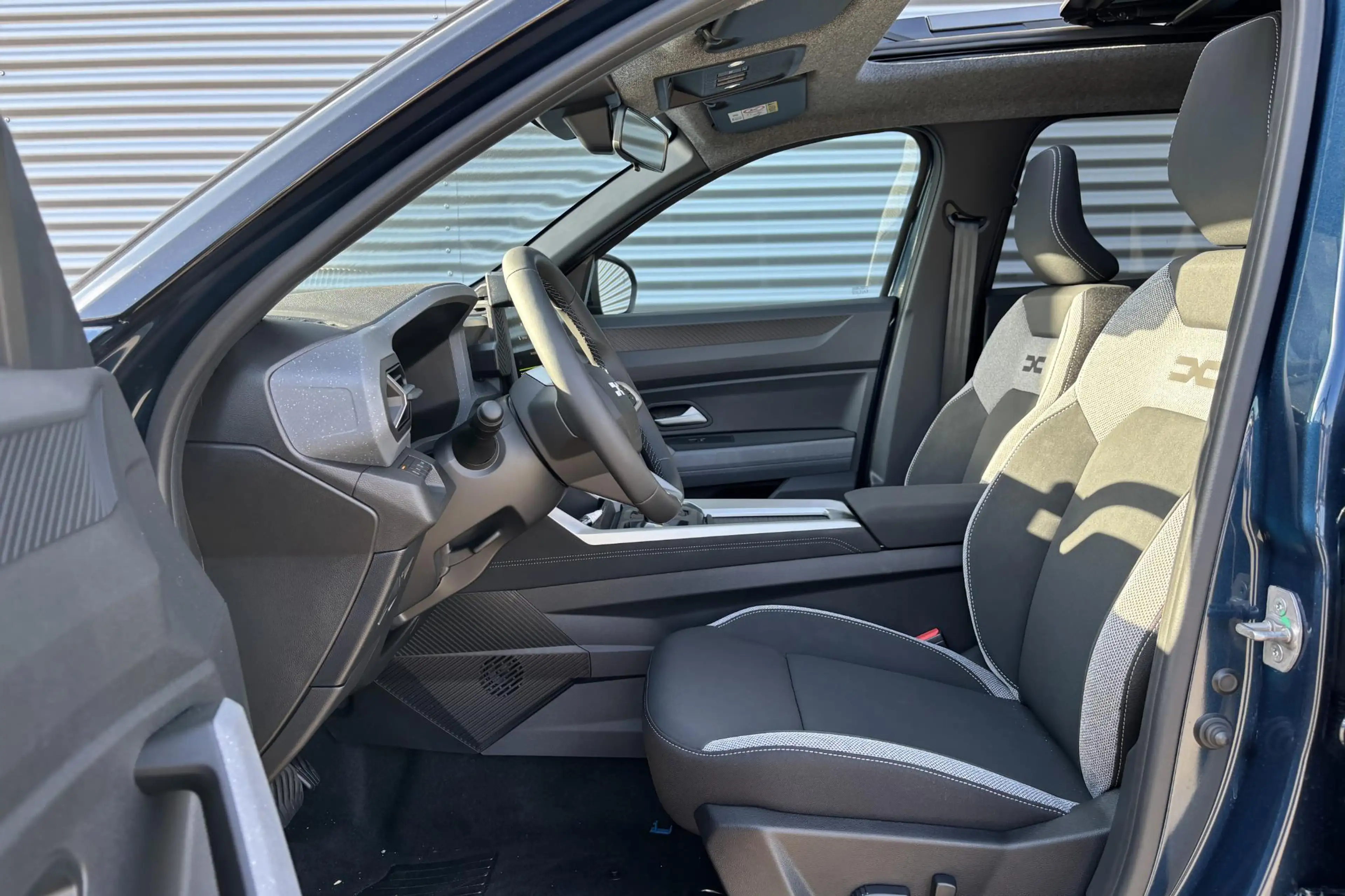 Dacia Bigster 1.8 Hybrid 155 Limited Edition | elektrisch glazen — photo 4
