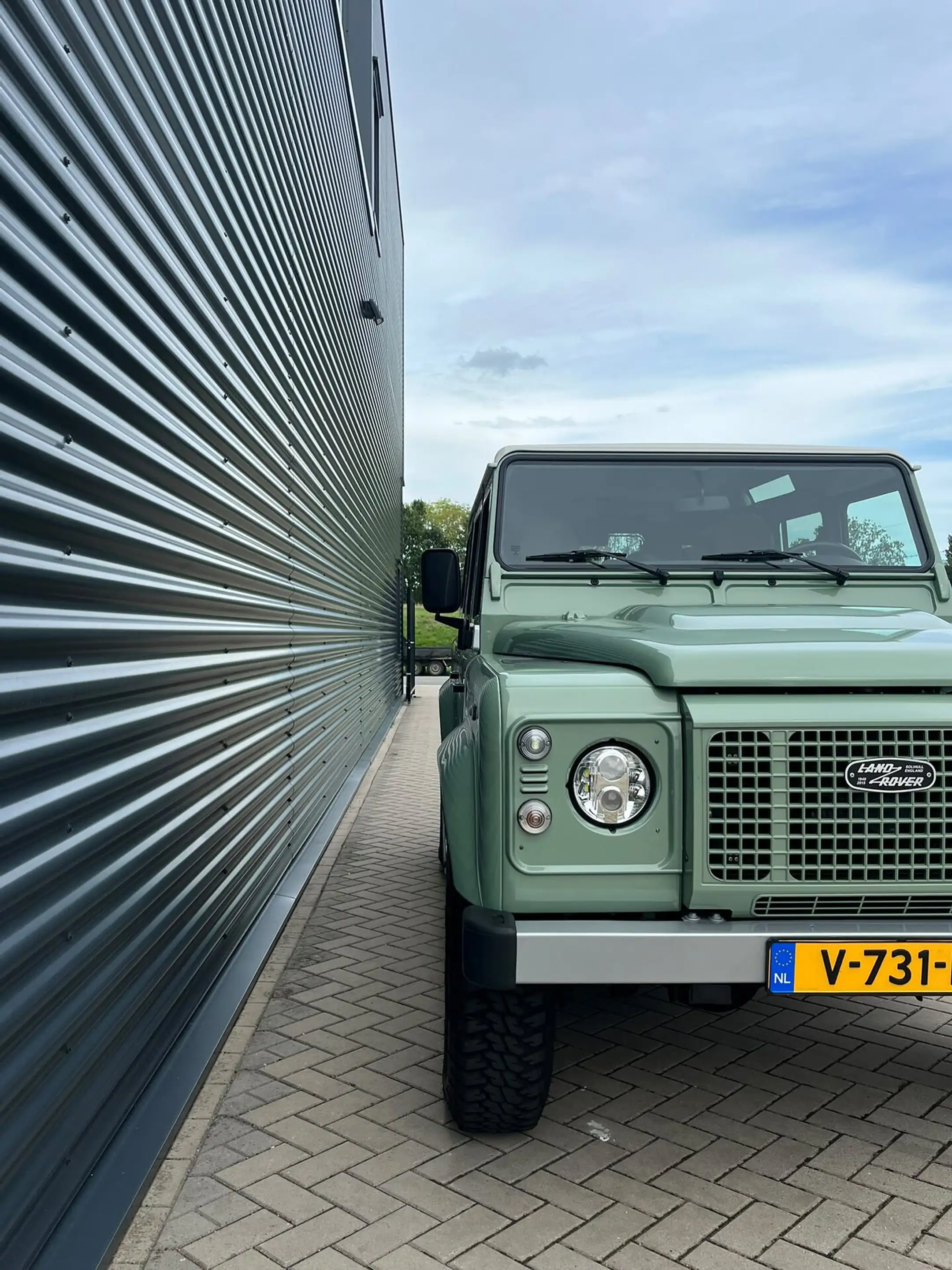 Land Rover Defender 110 TD4 Heritage Limited Edition 7-Persoons — photo 8
