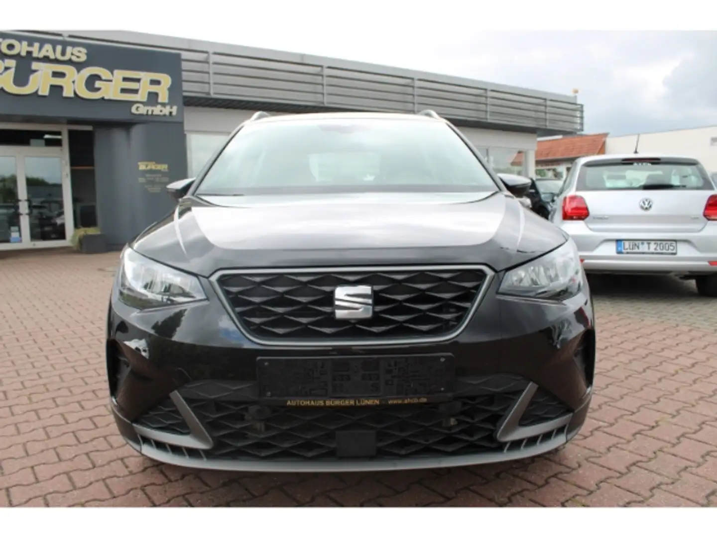 SEAT Arona FR 1.5 TSI Navi LED Kamera ACC Winterpaket Digital Zwart - 2