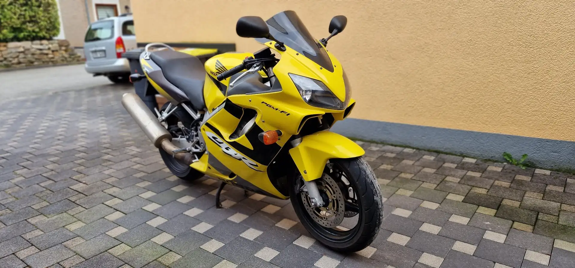 Honda CBR 600 Желтый - 2