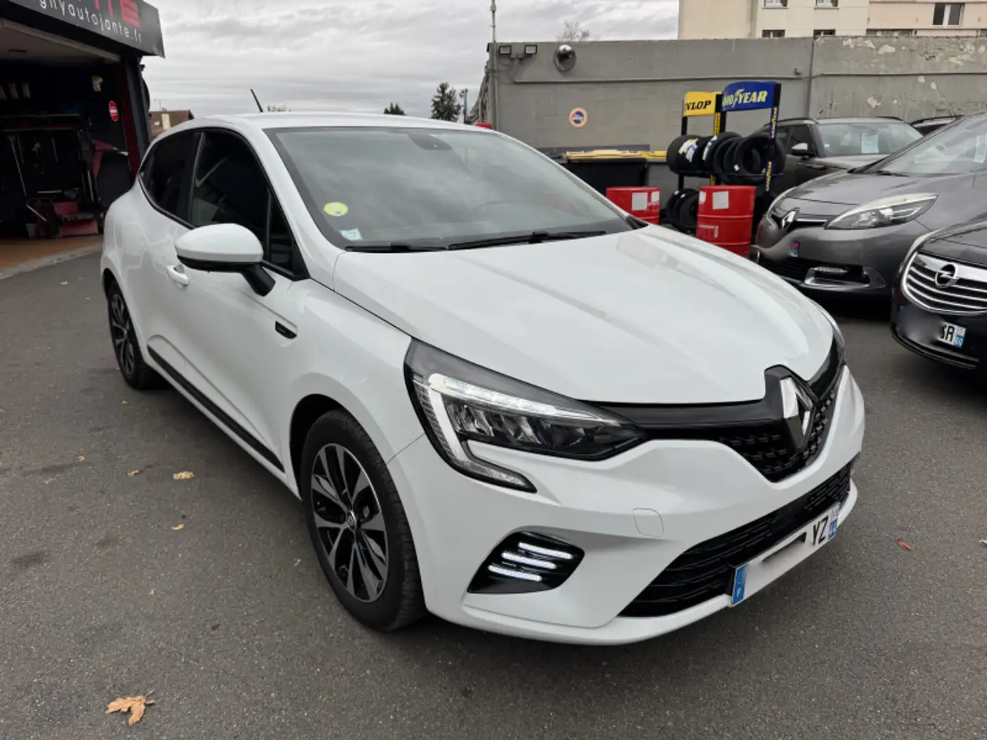 Renault Clio 1.5 BLUE DCI 85CH BUSINESS KIT DISTRIBUTION NEUF Blanc - 2