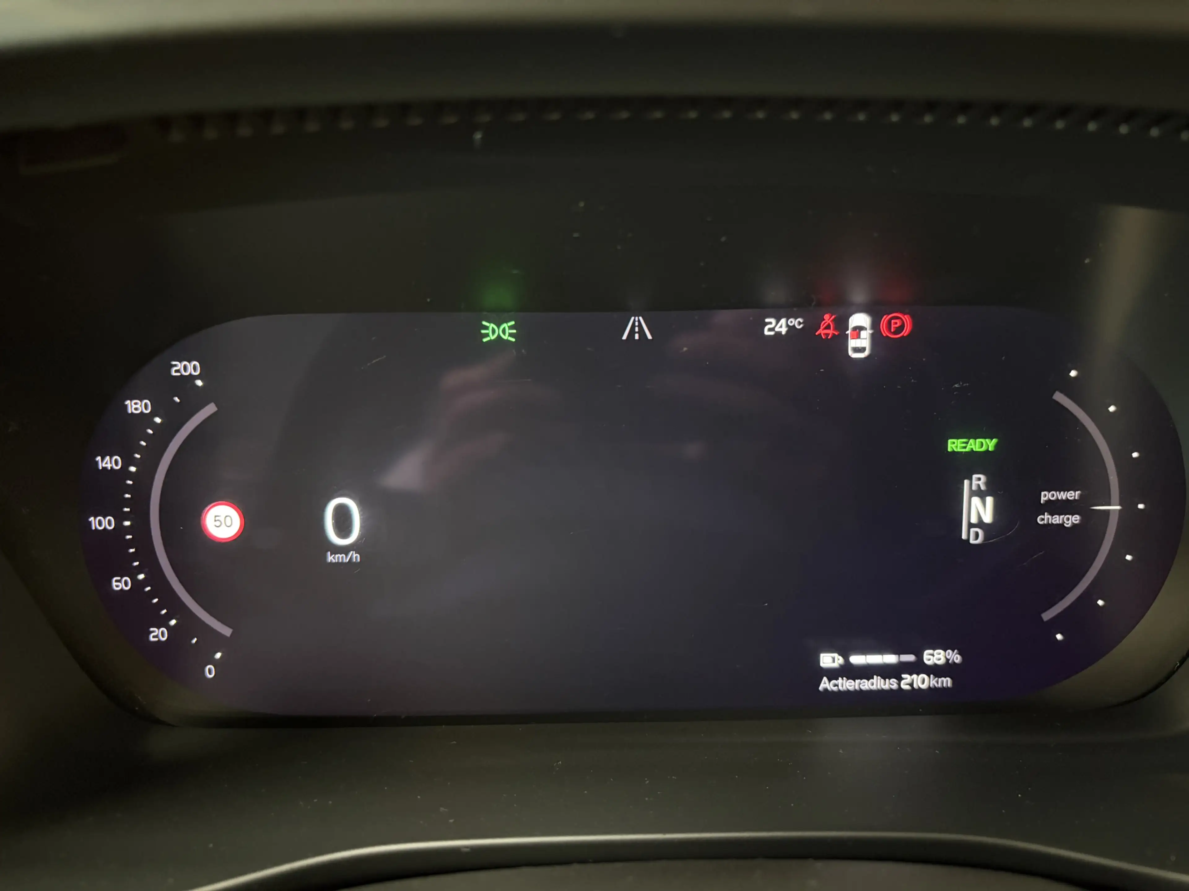Volvo C40 Recharge Plus 69 kWh Adapt Cruise/ Camera/ Pano — photo 11