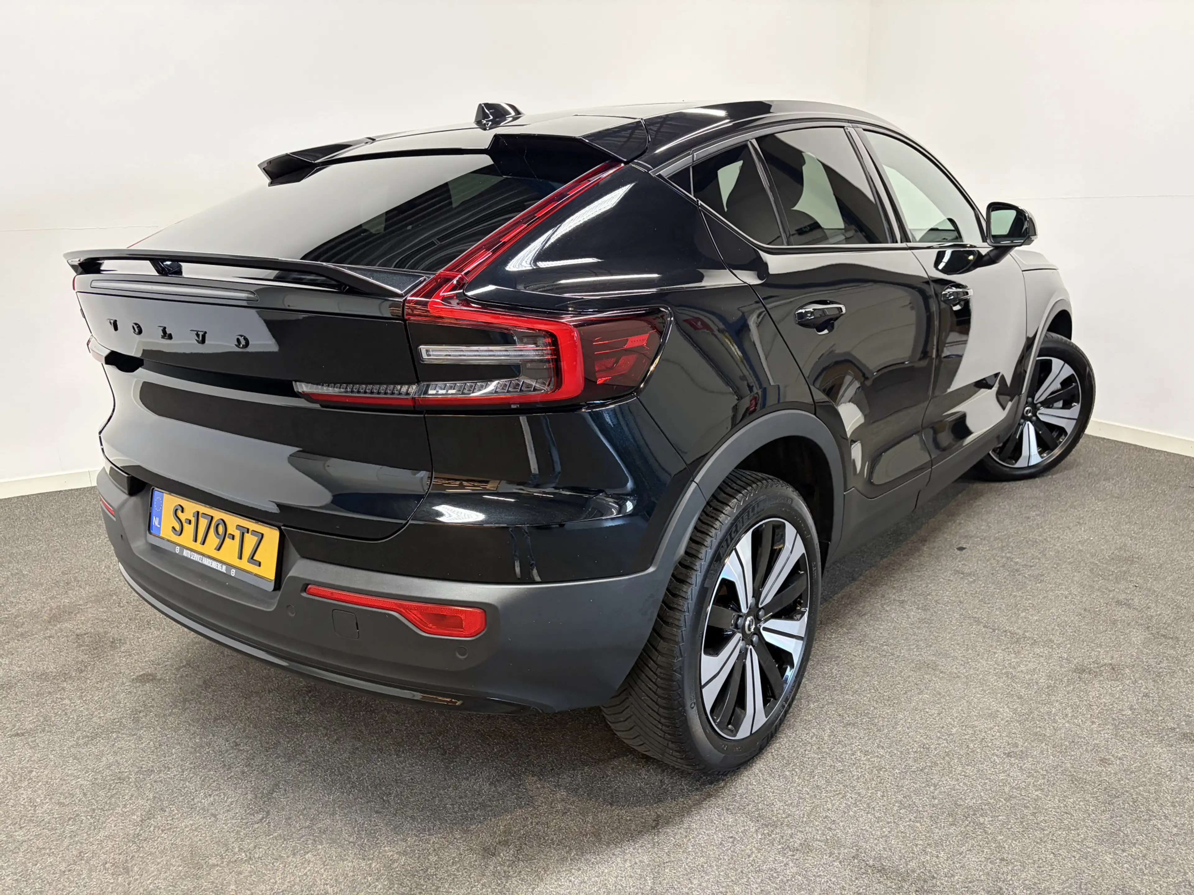 Volvo C40 Recharge Plus 69 kWh Adapt Cruise/ Camera/ Pano — photo 16