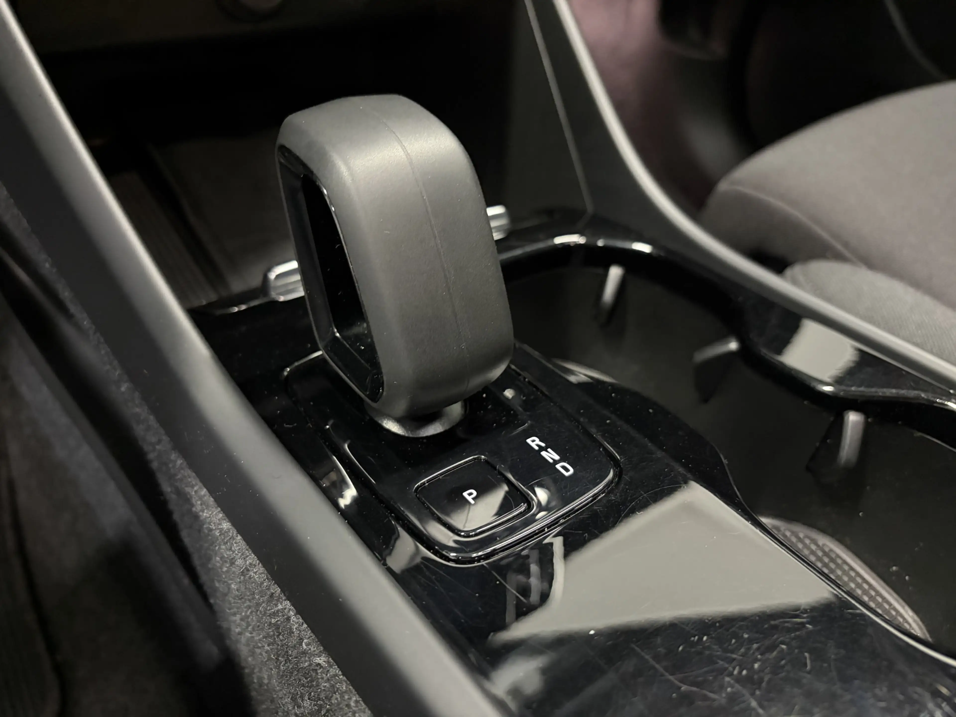 Volvo C40 Recharge Plus 69 kWh Adapt Cruise/ Camera/ Pano — photo 18