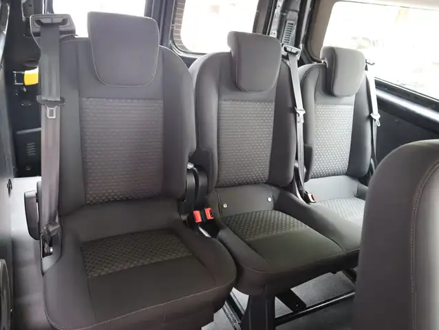 Ford Transit Custom view 12