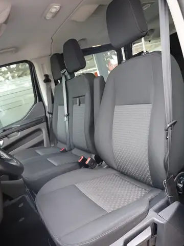 Ford Transit Custom view 13