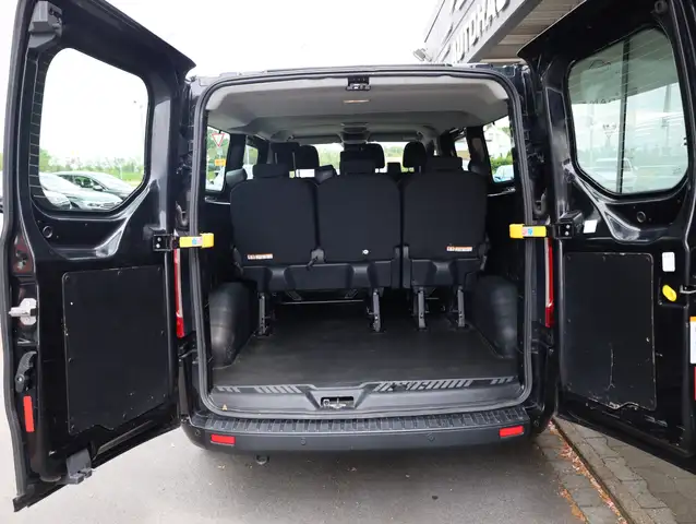 Ford Transit Custom view 10
