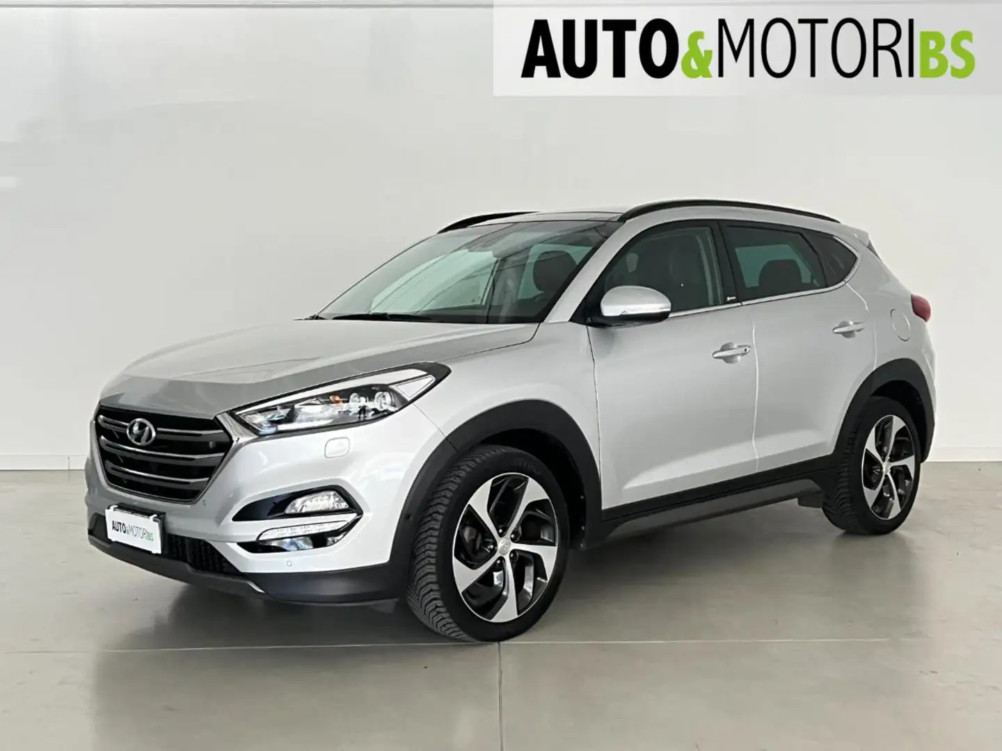 Hyundai TUCSON 2.0 CRDi 4WD aut. XPossible Grigio - 1
