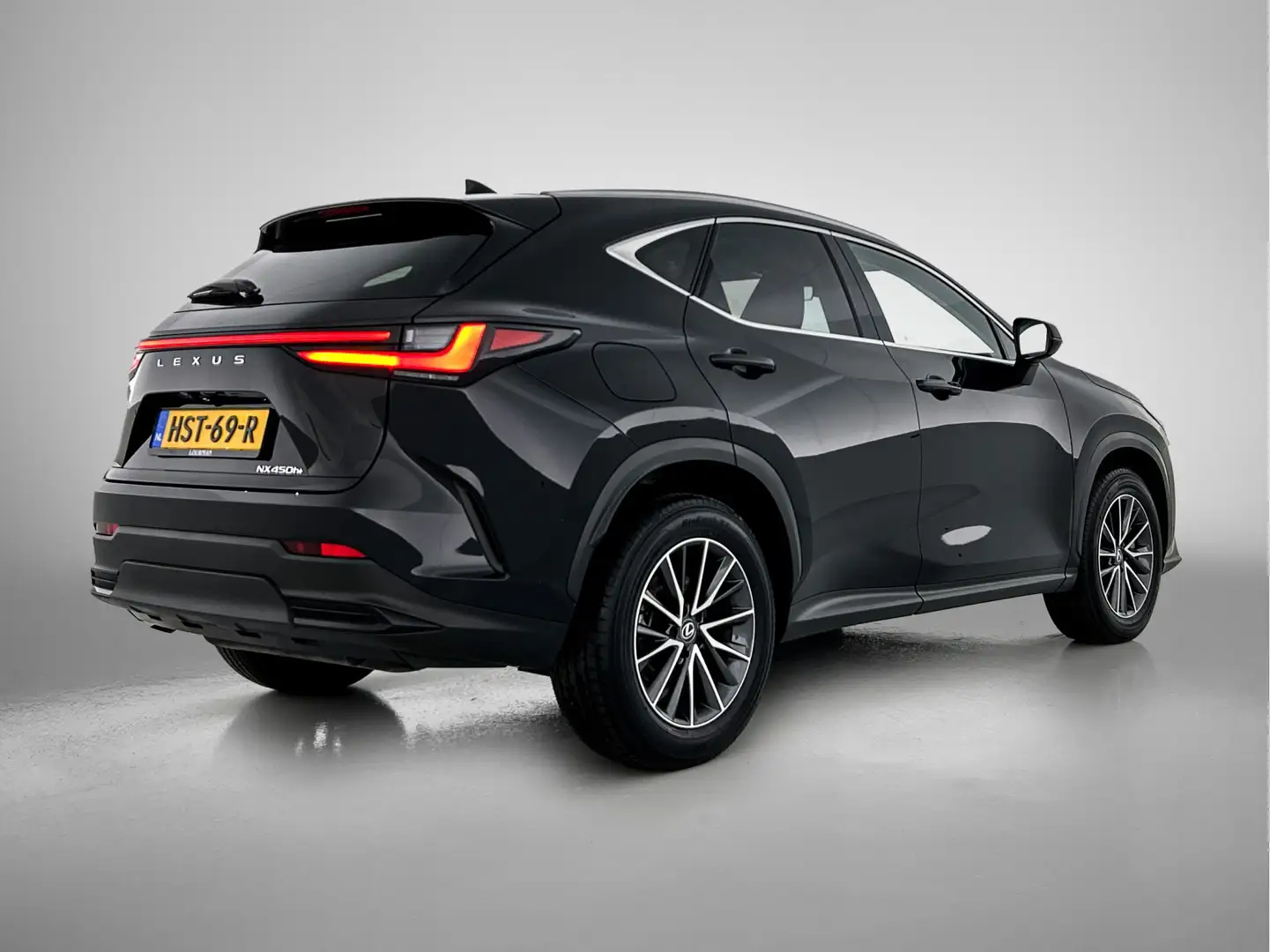 Lexus NX 450h+ AWD Business Line | Stoelverwarming | Stoelgeheuge Zwart - 2