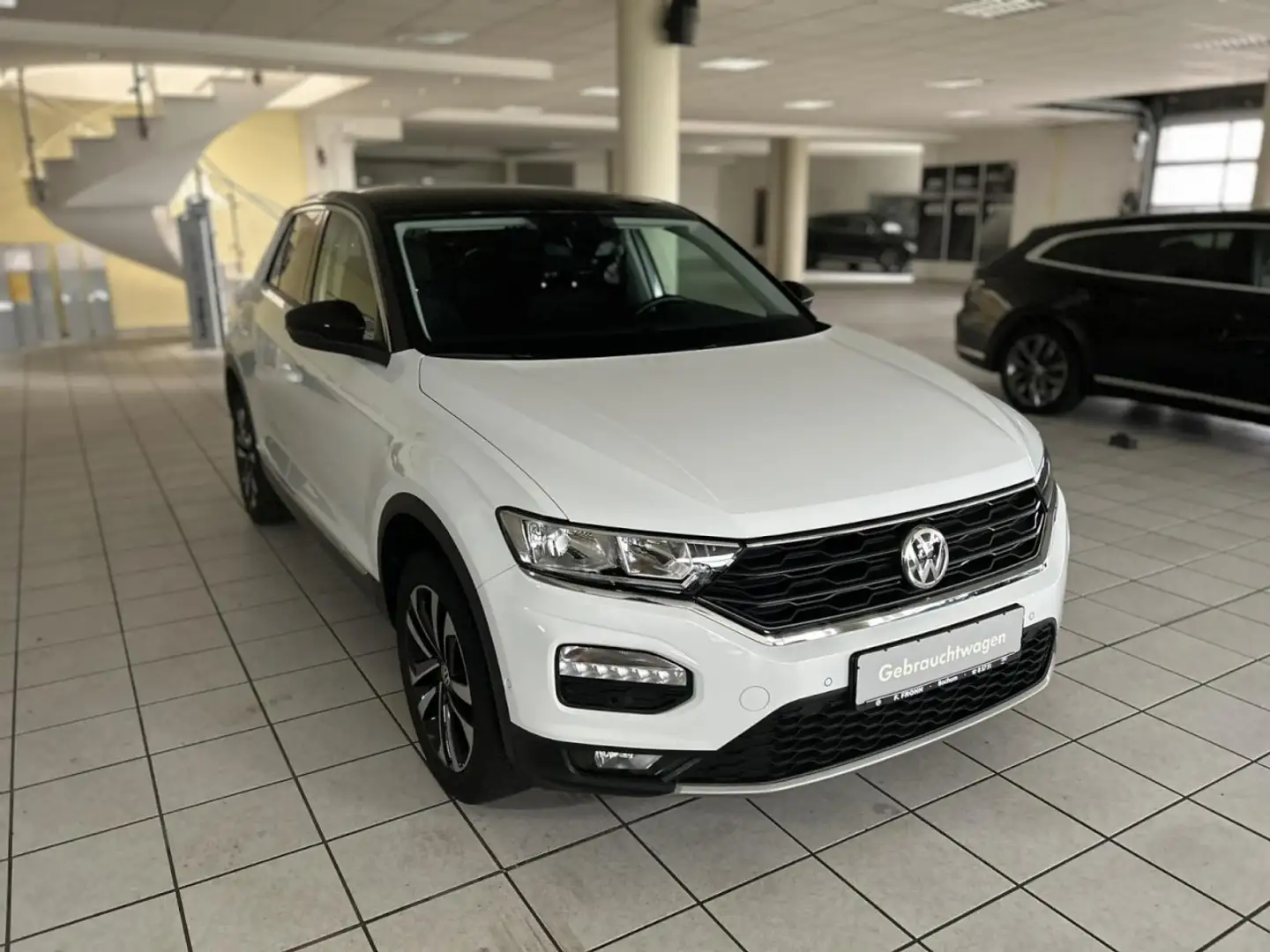 Volkswagen T-Roc IQ.DRIVE Klima Navi Einparkhilfe Sitzheizung Weiß - 2