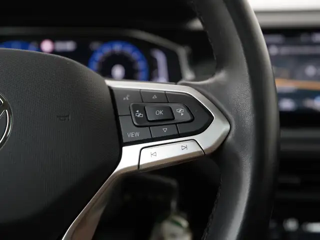 Volkswagen Polo view 9