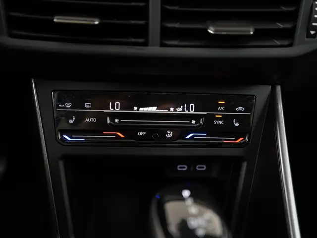 Volkswagen Polo view 11