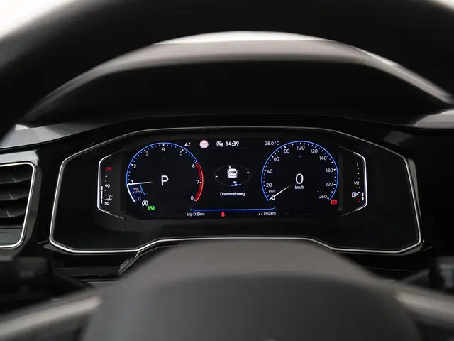 Volkswagen Polo view 8
