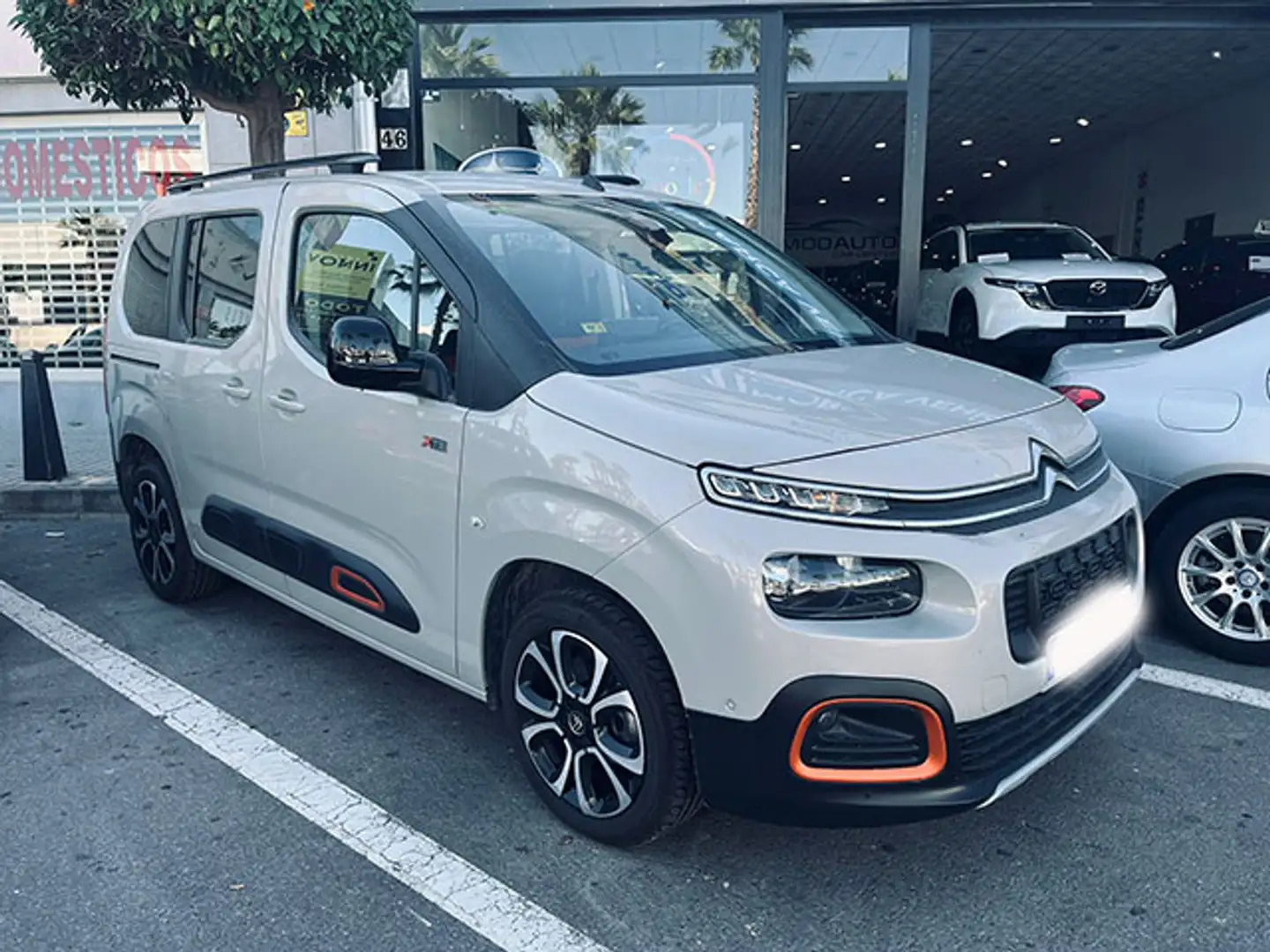 Citroen Berlingo Van BlueHDi S&S Talla M Driver EAT8 130 Plateado - 2