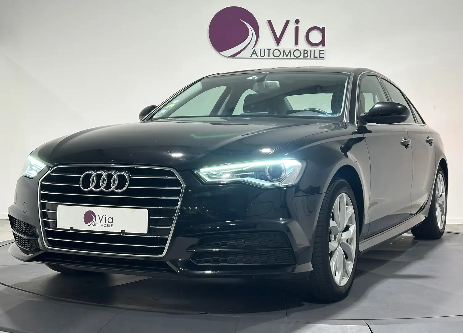 Audi A6 2.0 TDI ultra 150 Ambition Luxe Zwart - 1