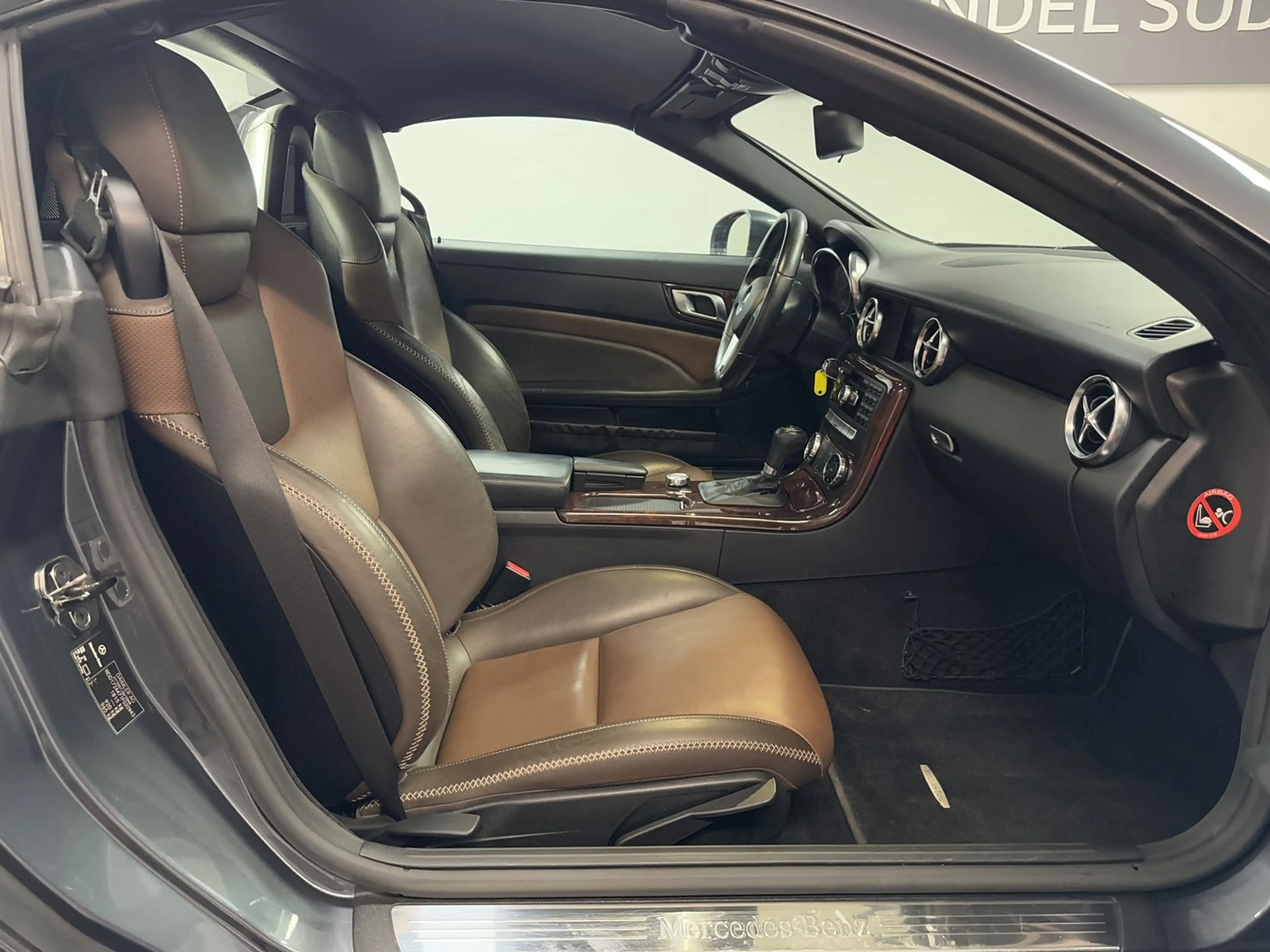 Mercedes-Benz SLK 250 *NAVIGATION*SHZ*LEDER* — photo 12