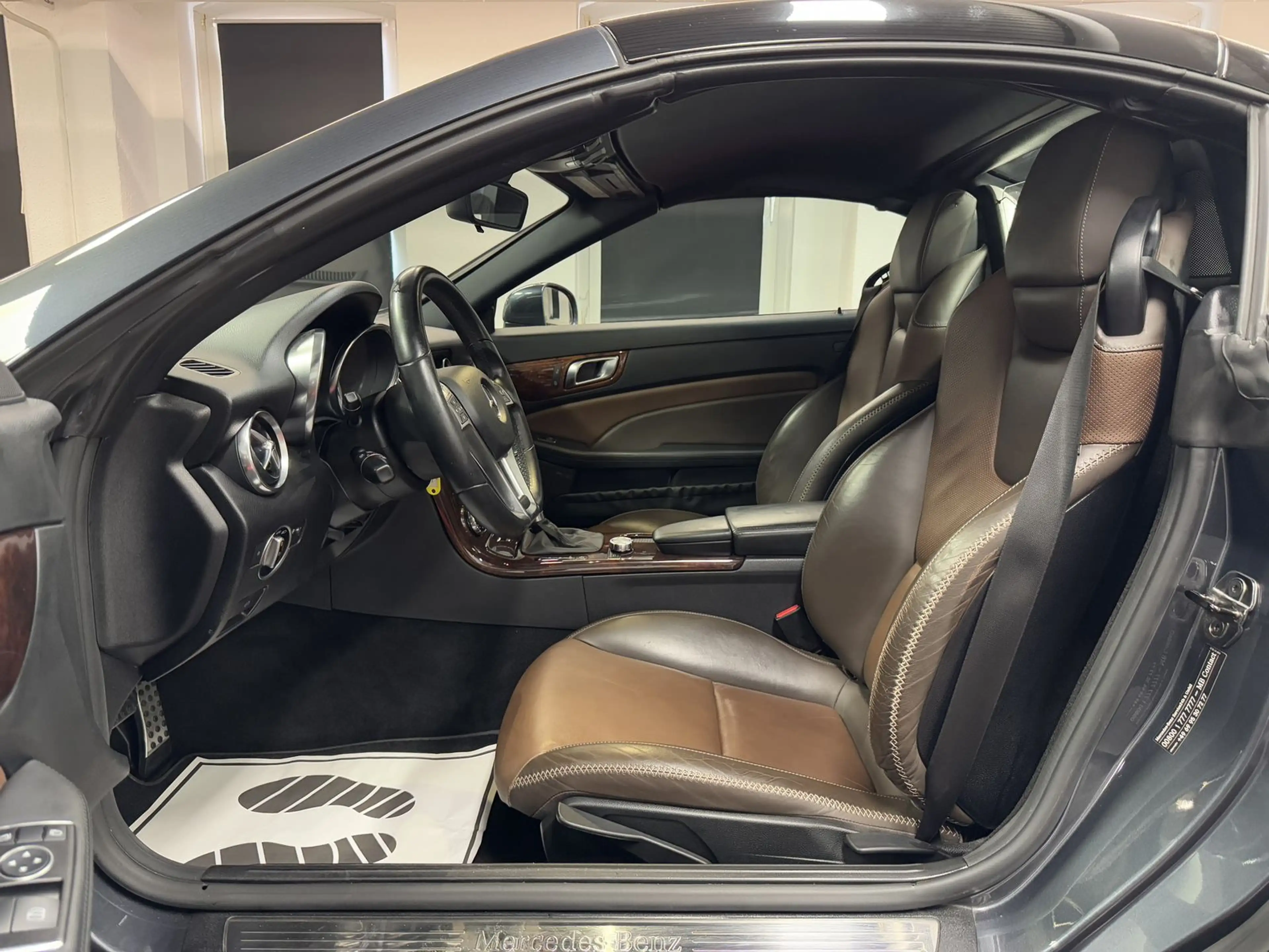 Mercedes-Benz SLK 250 *NAVIGATION*SHZ*LEDER* — photo 11