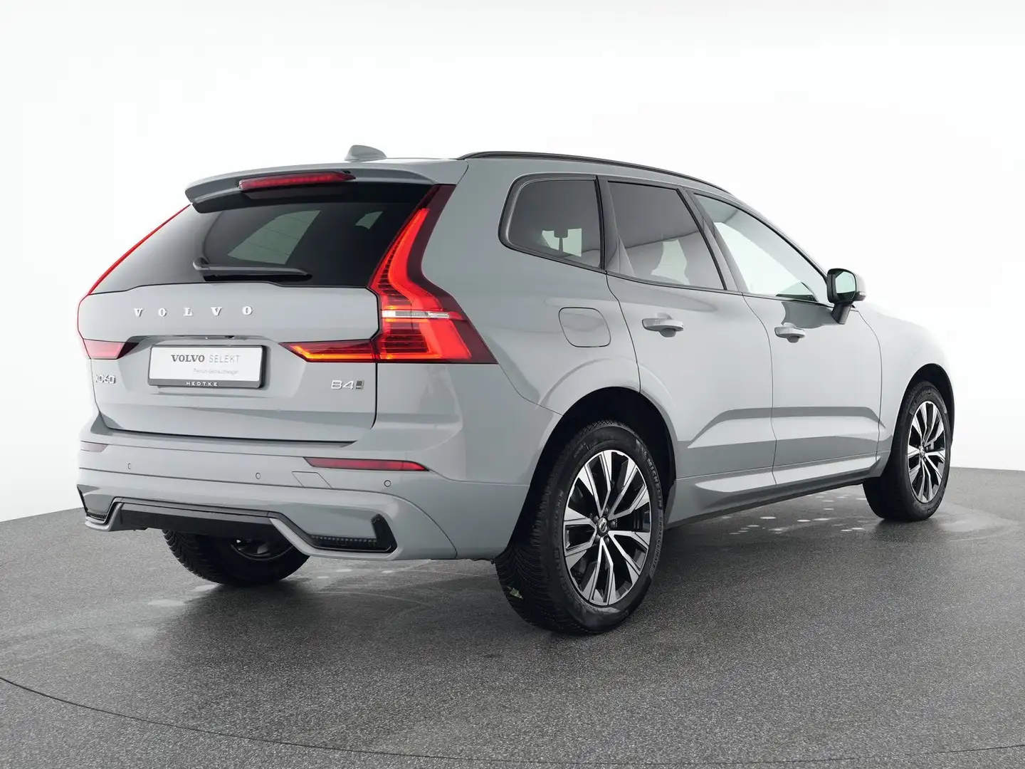 Volvo XC60 B4 Diesel AWD Plus Dark 19"+VOLL-LED+ACC Grau - 2