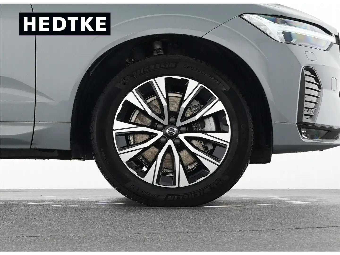 Volvo XC60 B4 Diesel AWD Plus Dark 19"+VOLL-LED+ACC Grau - 1